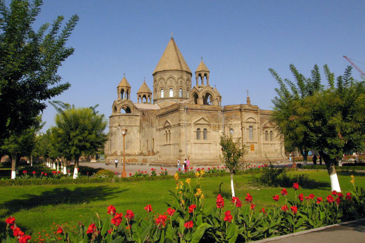 Sitz des Oberhauptes der armenischen Apostolischen Kirche