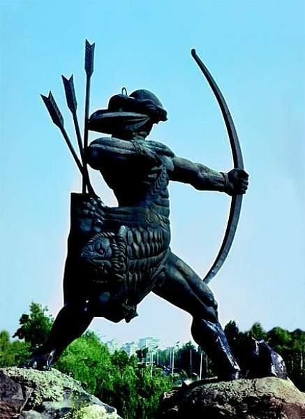 Hayk der Urvater Hayk Statue in Eriwan